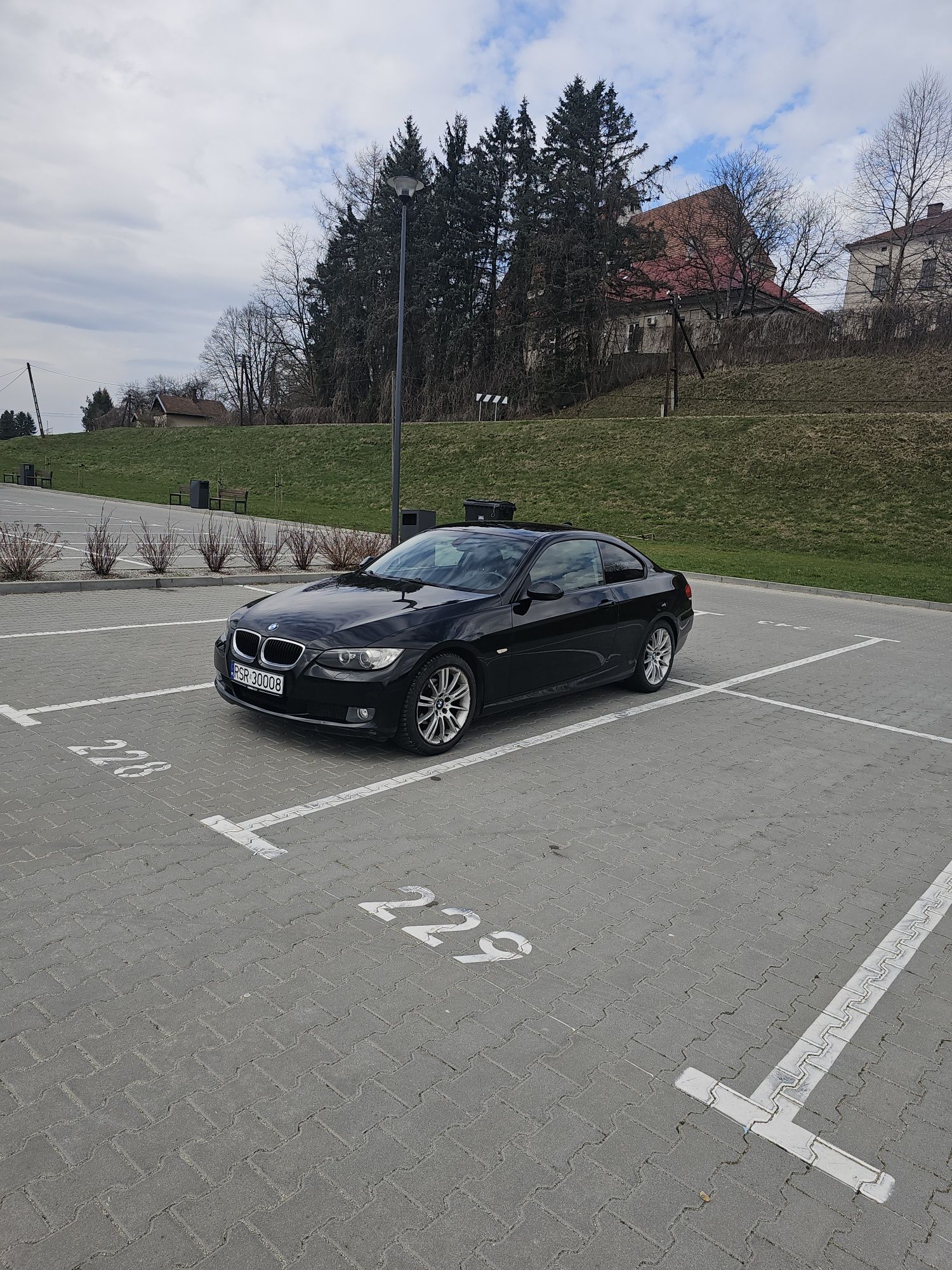 BMW E92 320i 170km