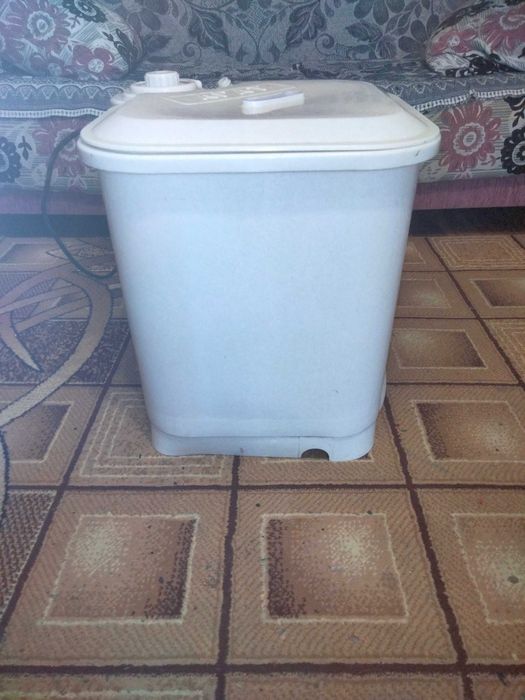 Продам пральну машину Малютка