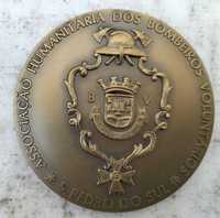 Medalhas alusivas a Associações de Bombeiros.