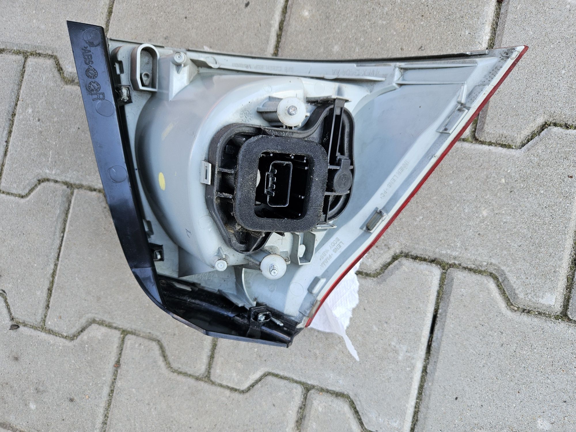 Prawa lampa tylna VW Golf 5