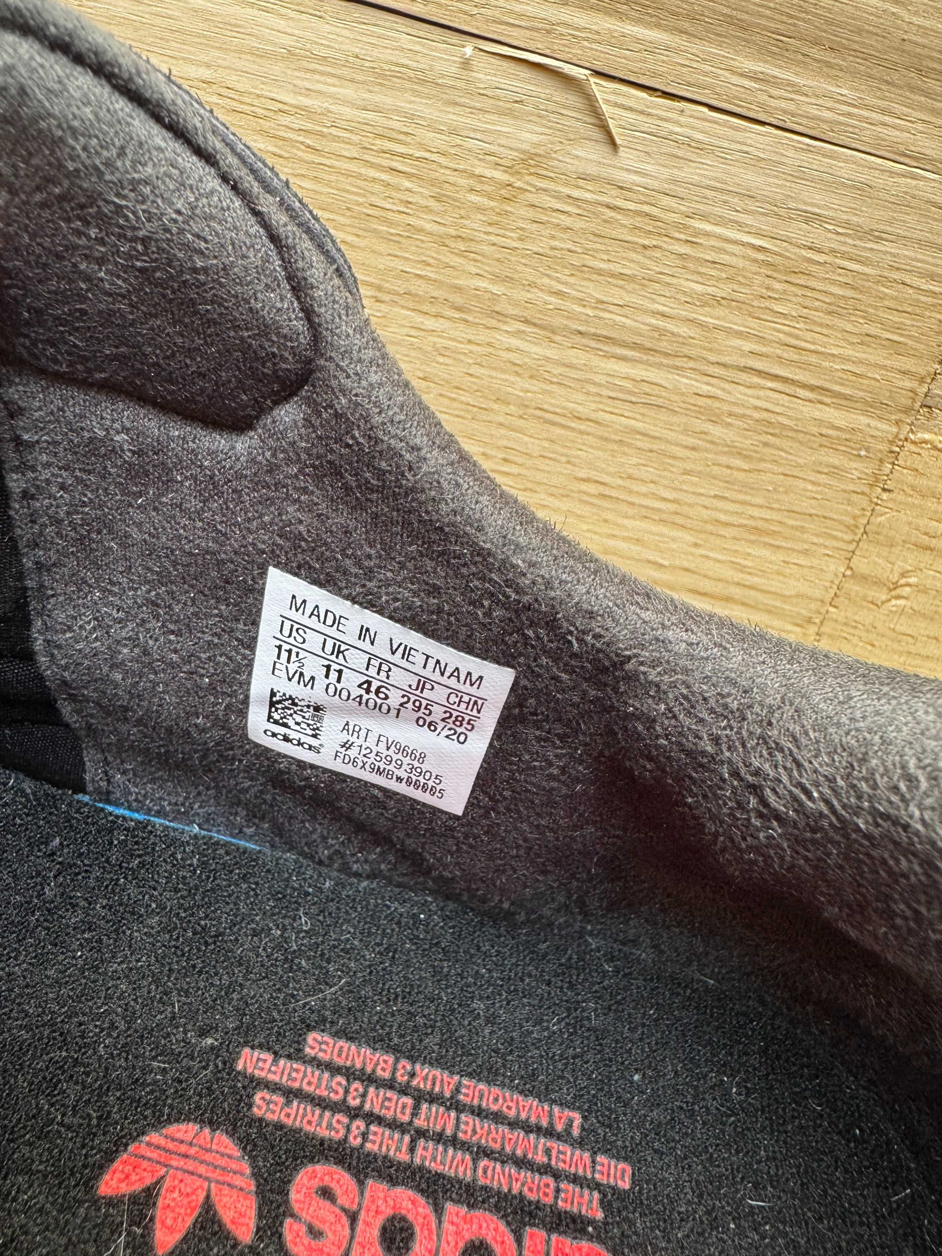 Чоловічі кросівки Adidas Ozweego FV9668 46 (11UK) 29.5 см Core Black