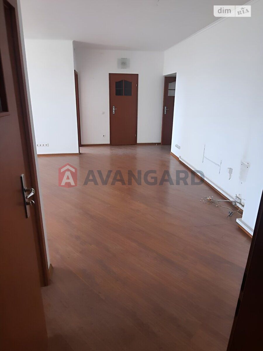 Продам чудову простору 4х квартиру (141 м.кв) вул.Гагаріна,3.