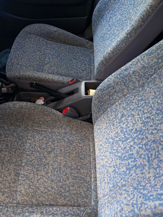 Nissan Almera carro em bom estado