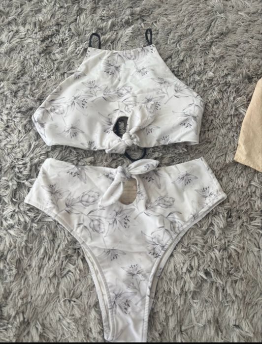 Biquini branco Cantê