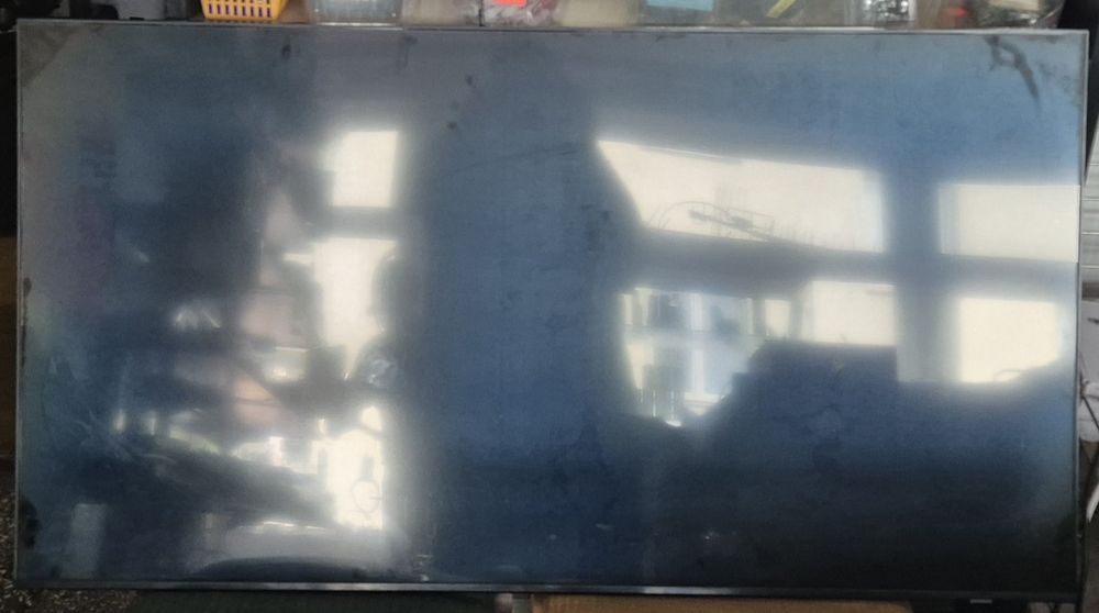 Telewizor Led firmy Samsung 50cali UE50AU8002KXXH-uszkodzony