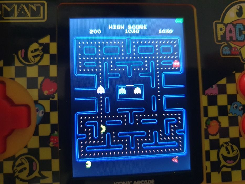 Consola Pac-man.