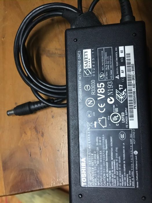 vendo carregador para portatil HP