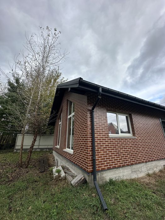 Продаж будинку з ділянкою 10 сот на Троещині, вул. Нікіфора Дровняка