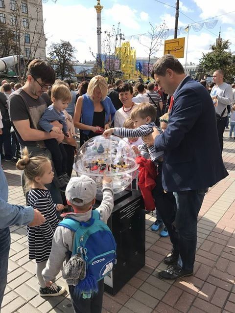 Унікальні сфери для благодійної організації