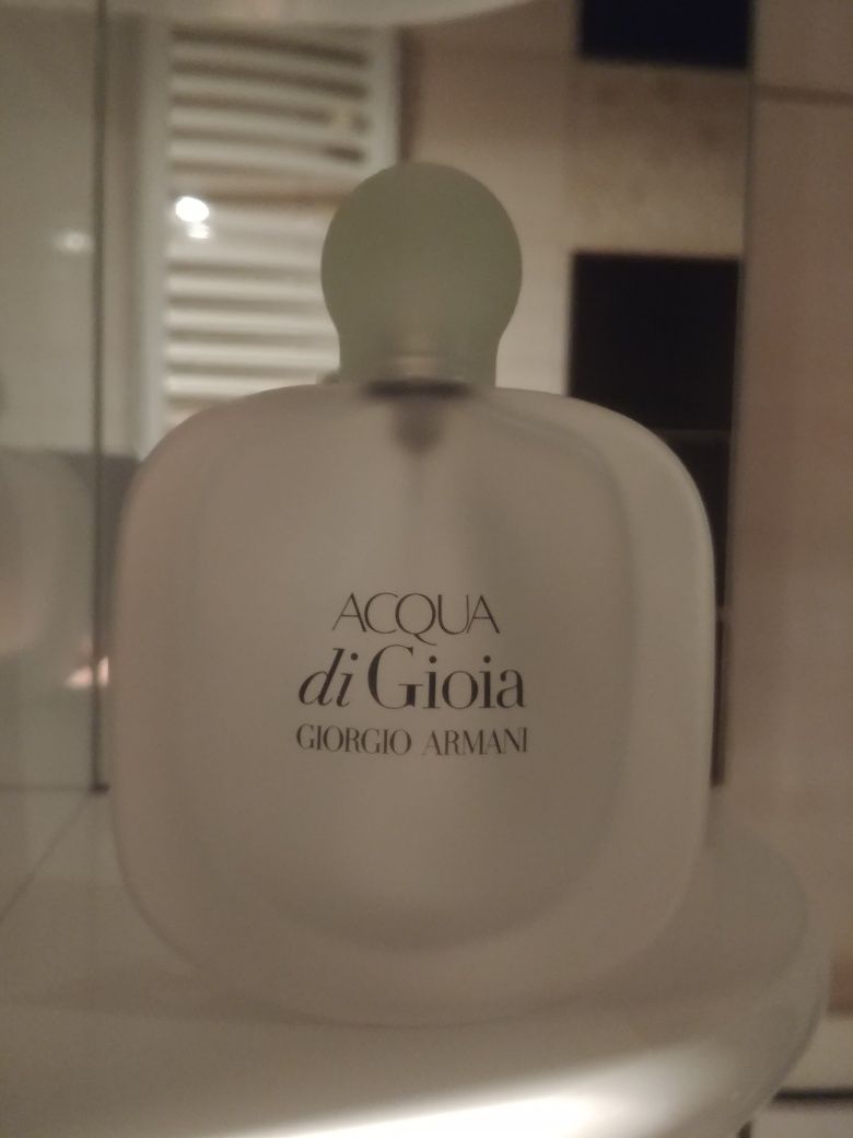 Flakon po perfumach Giorgio Armani 50 ml