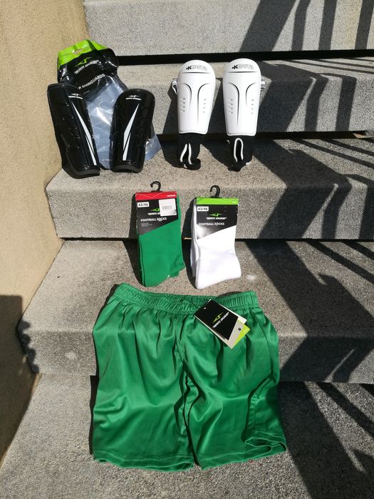 Equipamentos e proteções futebol vendo troco
