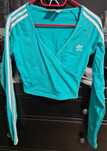 Damska krótka bluzeczka. Adidas