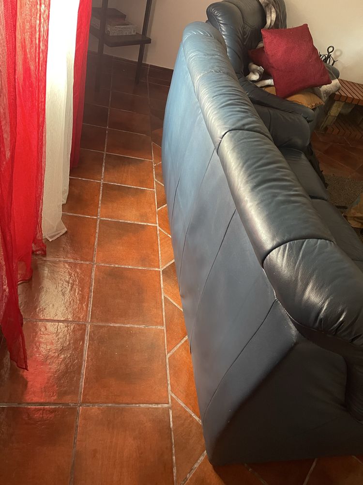 Sofás em pele, conjunto ou separado