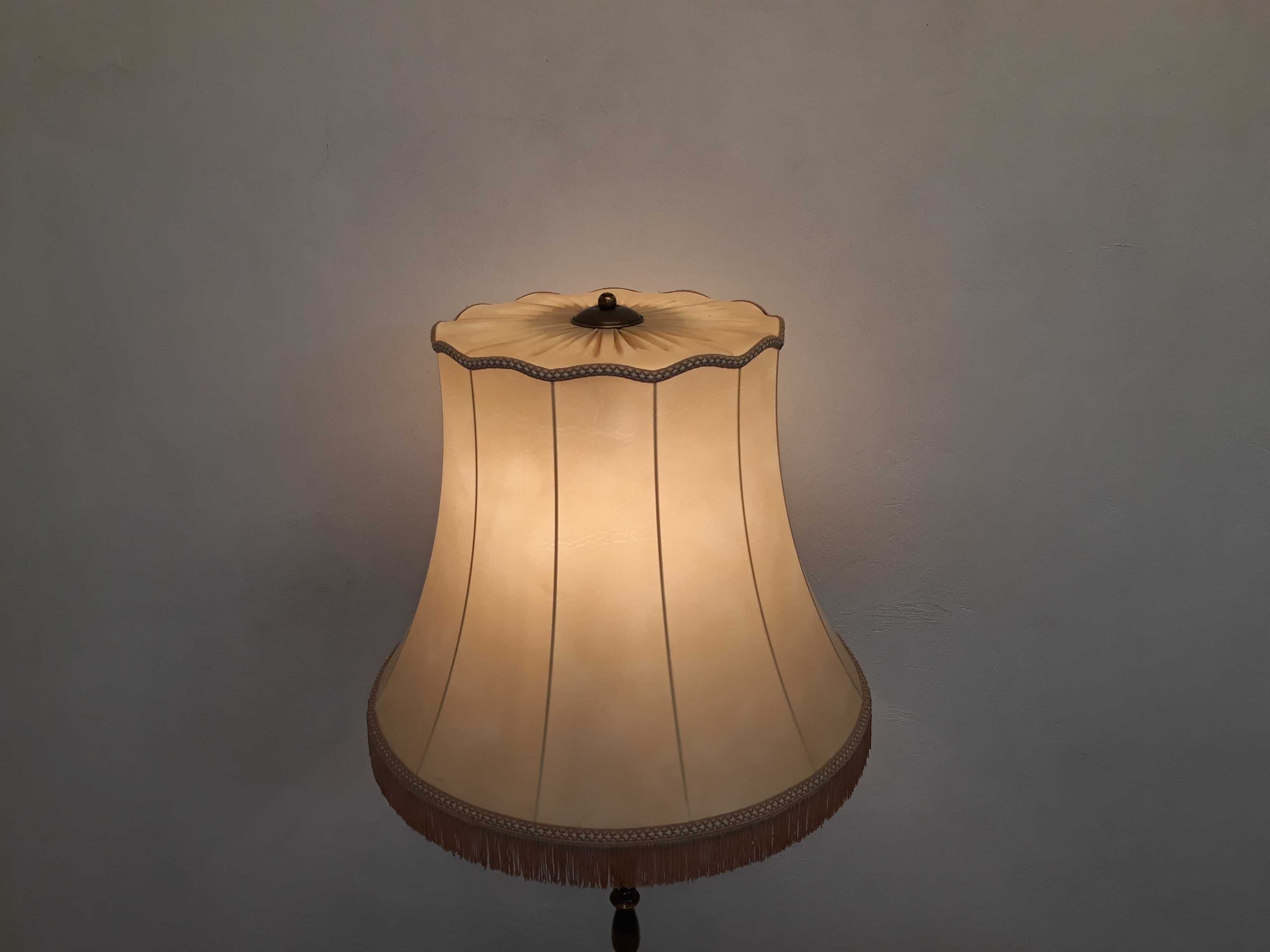 Stara lampa podłogowa mosiężna z abażurem na trójnogu