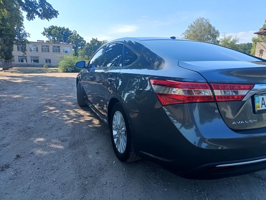 Toyota Avalon hybrid