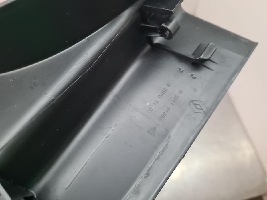 Forras de pilar B esquerdo RENAULT Kangoo III