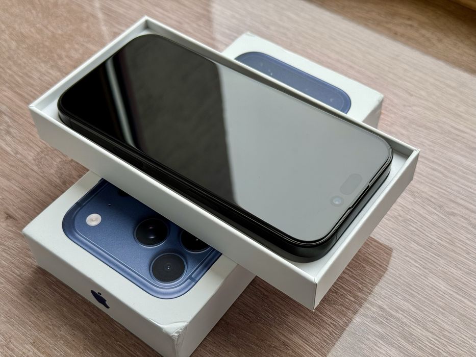 Apple Iphone 16 Pro Black Titanium 256gb акб 94%