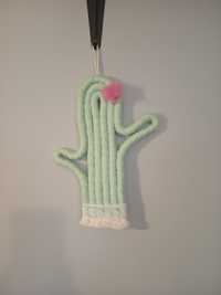 Kaktus ze sznurka, rękodzieło handmade, makrama do pokoju dziecięcego