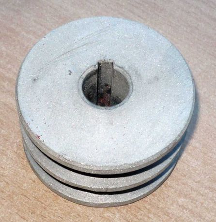 Koło pasowe alumini -Fi 7 cm/oś-18 mm/pasek-2x13mm