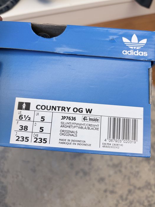 Adidas pele prateadas 38