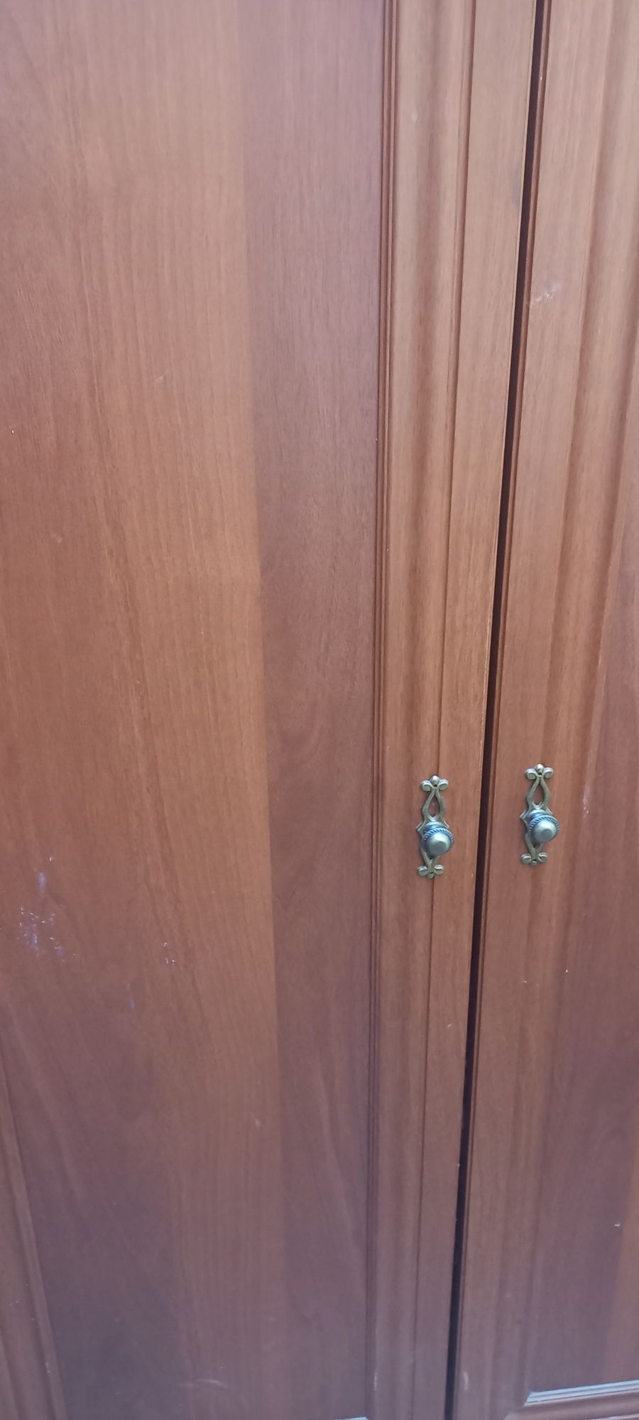 Продаю дерев'яну  ШАФУ