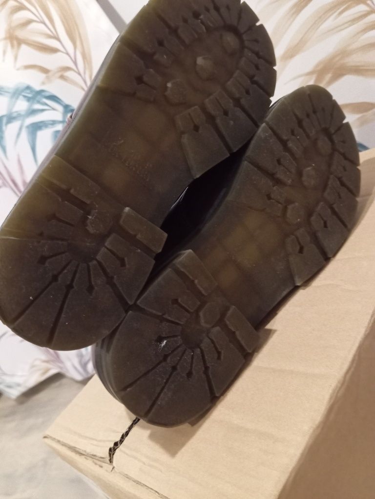 Buty damskie w rozmiarze 40
