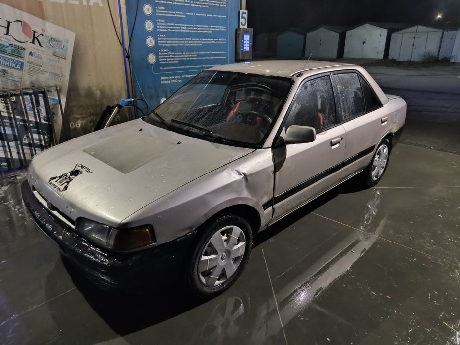 Продам Mazda 323.  Газ/Бенз. Гур.