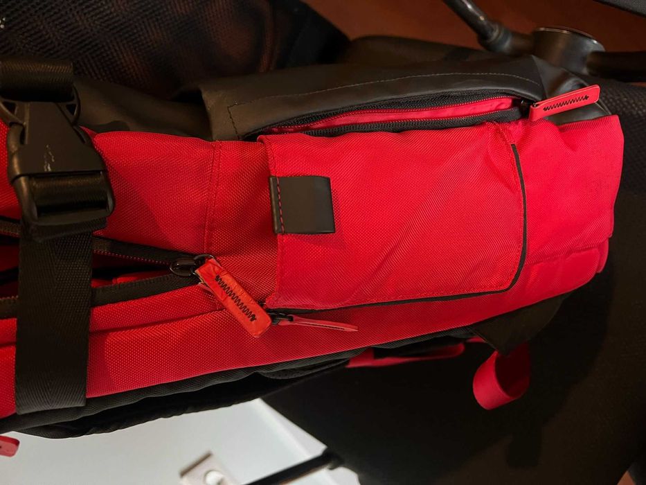 Mochila OMEN by HP Gaming Backpack 17.3" Vermelha