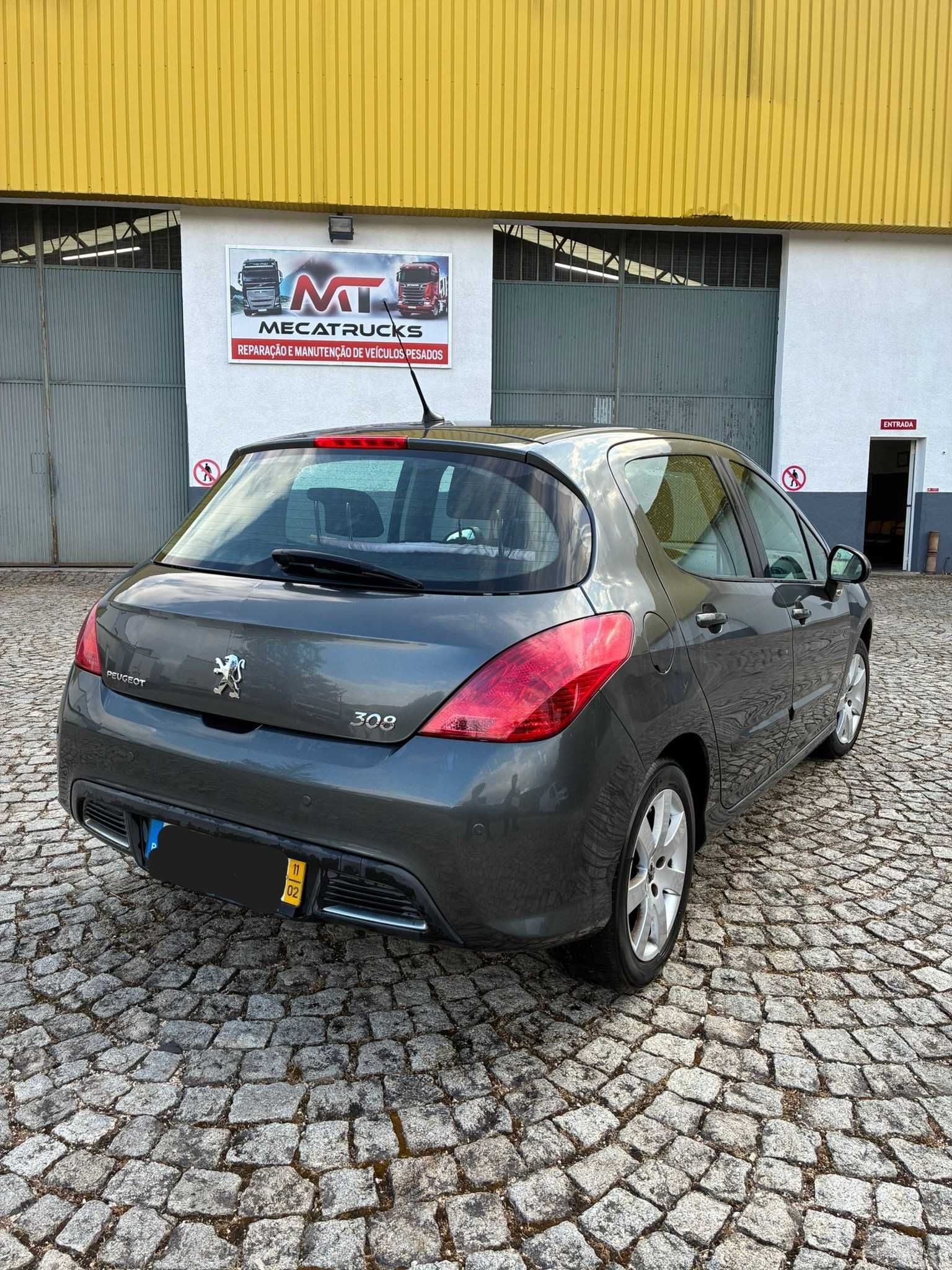 Peugeot 308 1.6 Gasolina - 2011 | Muito Bom Estado