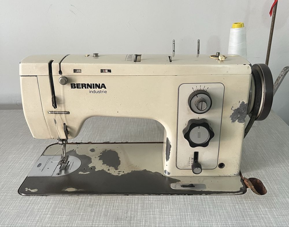 Maquina de costura Vintage Oliva