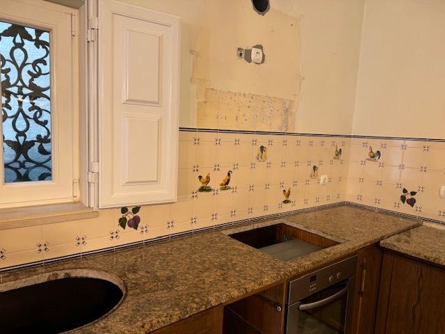 Quer renovar a sua cozinha? Tenho as pedras que precisa em granito.