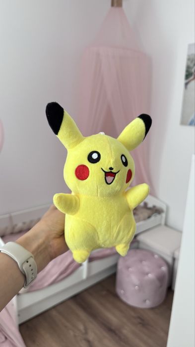Pluszak Pikachu maskotka