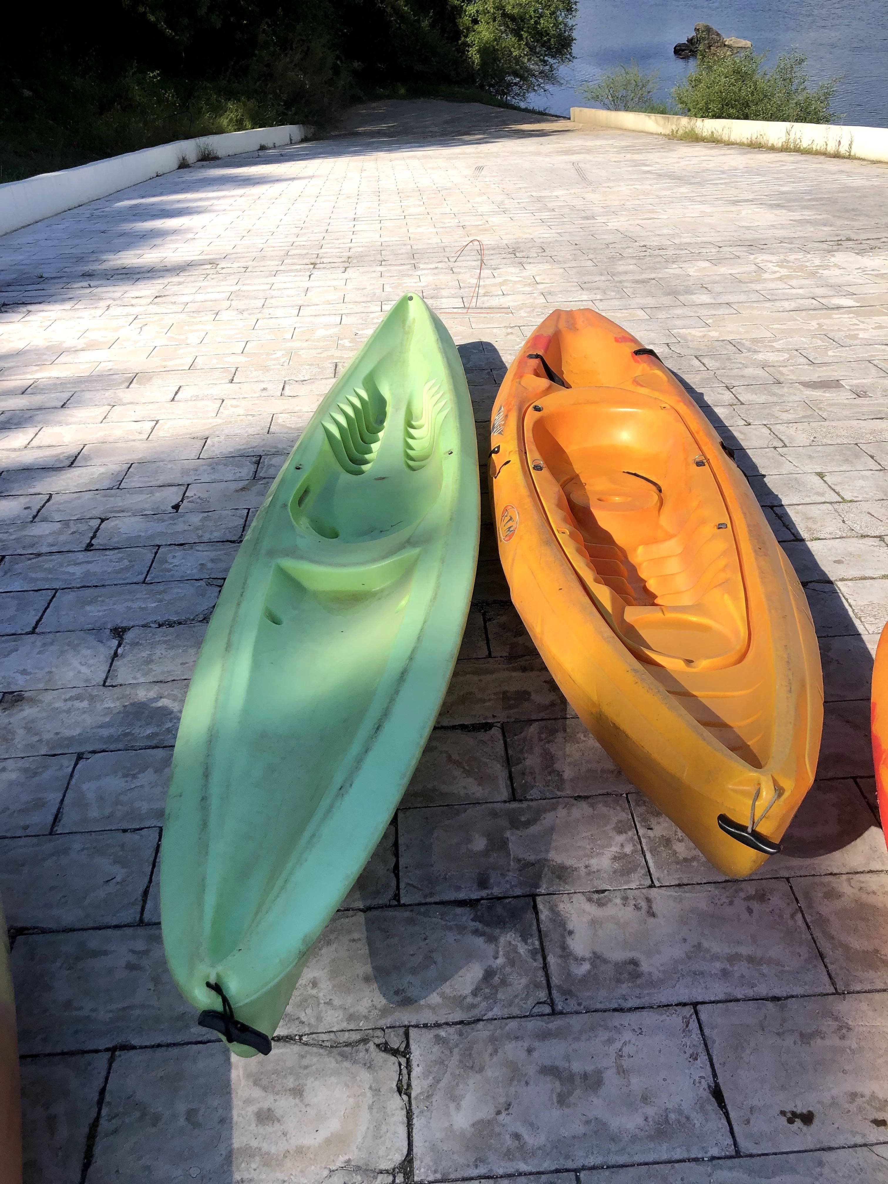 Kayaks + atrelado