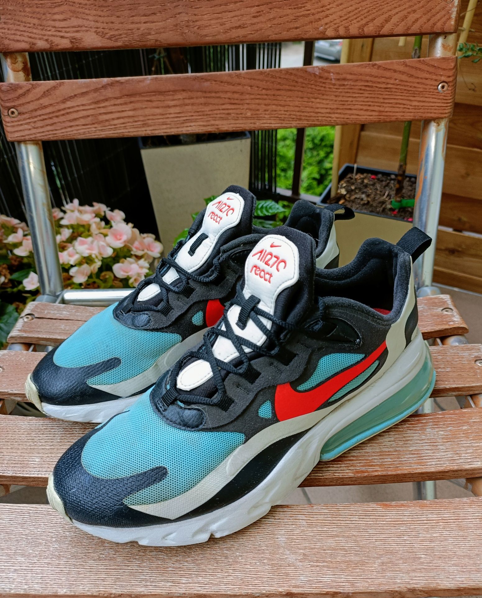 Męskie buty sportowe Nike Air Max 270 React rozmiar 41 stan BDB