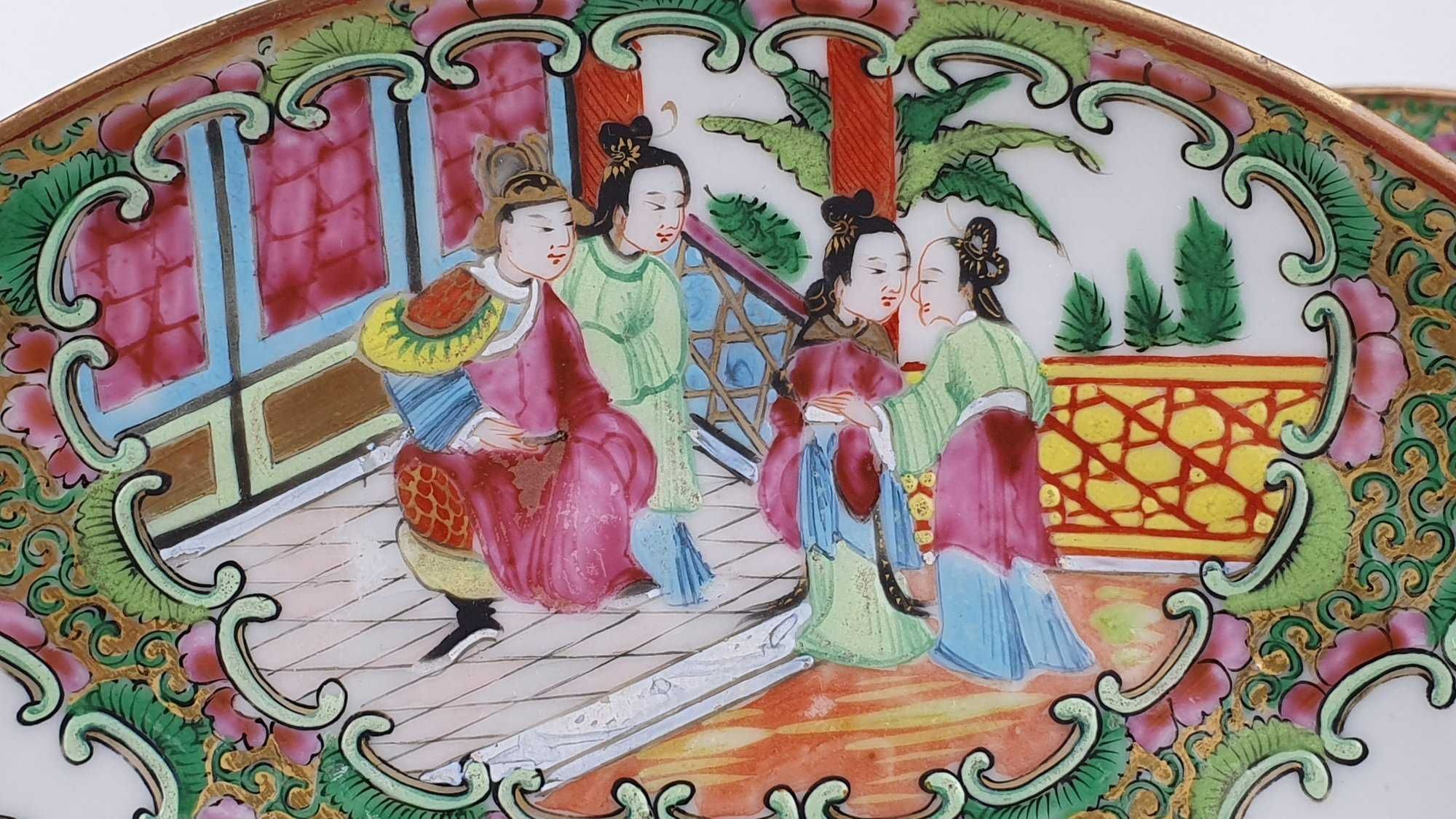 Par pratos de porcelana chinesa Qianlong (1736 a 1795)