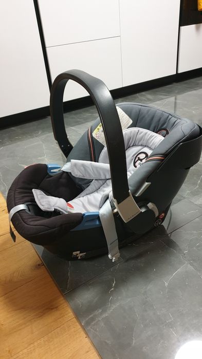 Fotelik samochodowy dla niemowląt