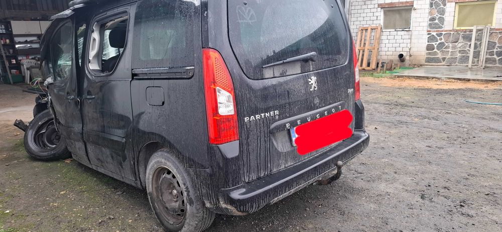 Peugeot partner na części silnik klapa fotele lampy