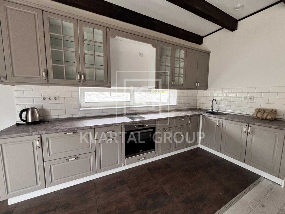 Продам затишний будинок з ремонтом у центрі селища Клавдієво-Тарасове.