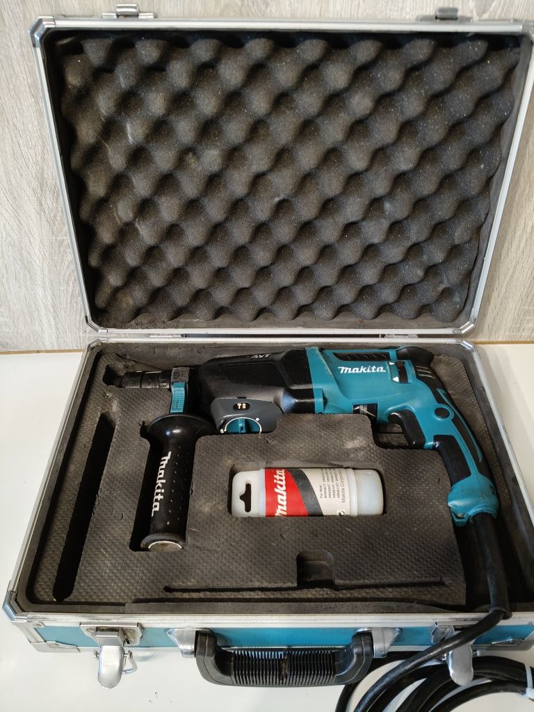 Makita HR2611FT młotowiertarka udar SDS plus 800W z podkuwaniem