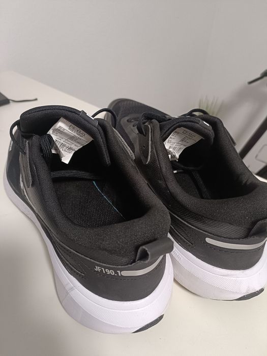 Ténis KIPRUN novos 46