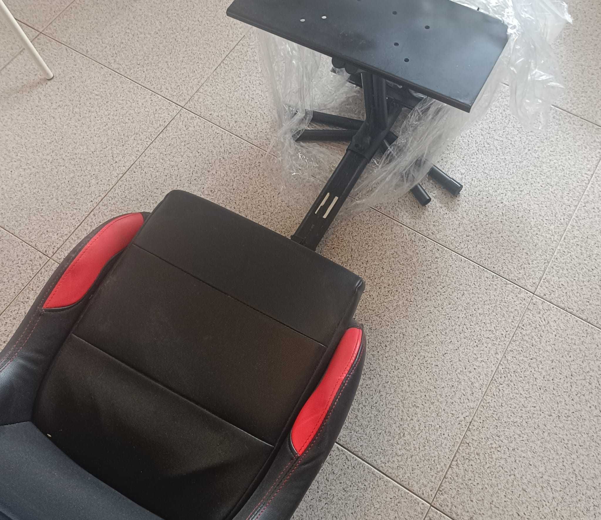 Cadeira Sim Racing Cobra com Suporte para Volante