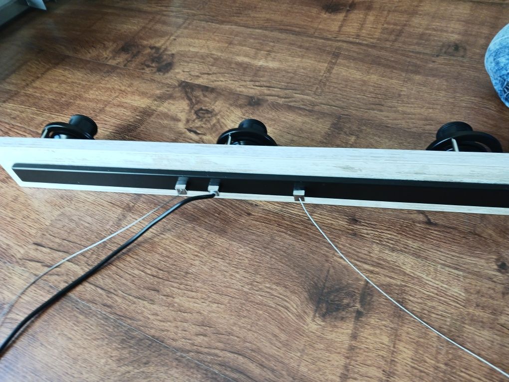 Żyrandol/ listwa Wermouth bez kloszy. 3 x E