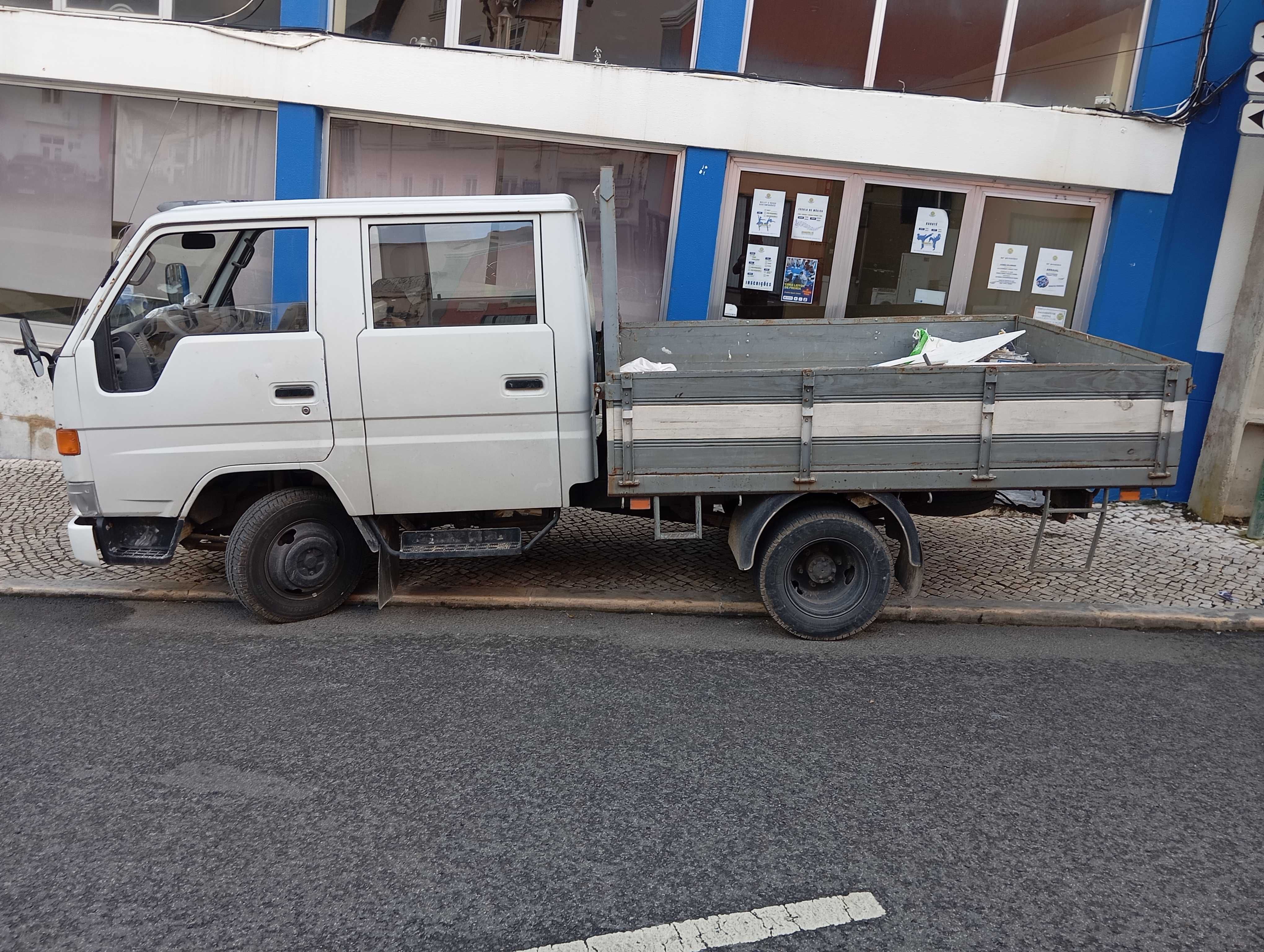 Carrinha Toyota Dyna