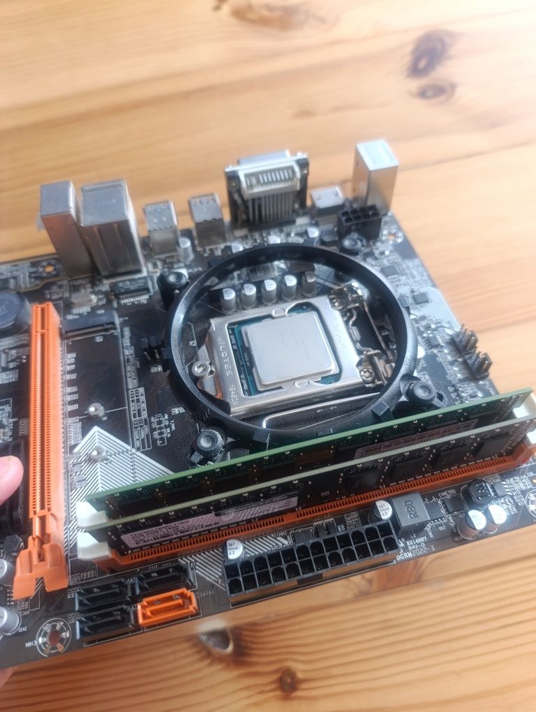 Комплект s1155 huanan b75, i5 3470, 8gb ddr3