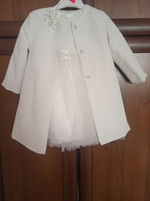 Біла сукня з піджаком