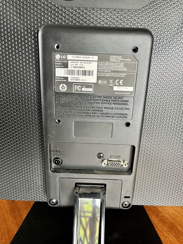 Monitor LG Flatron 22EN33S