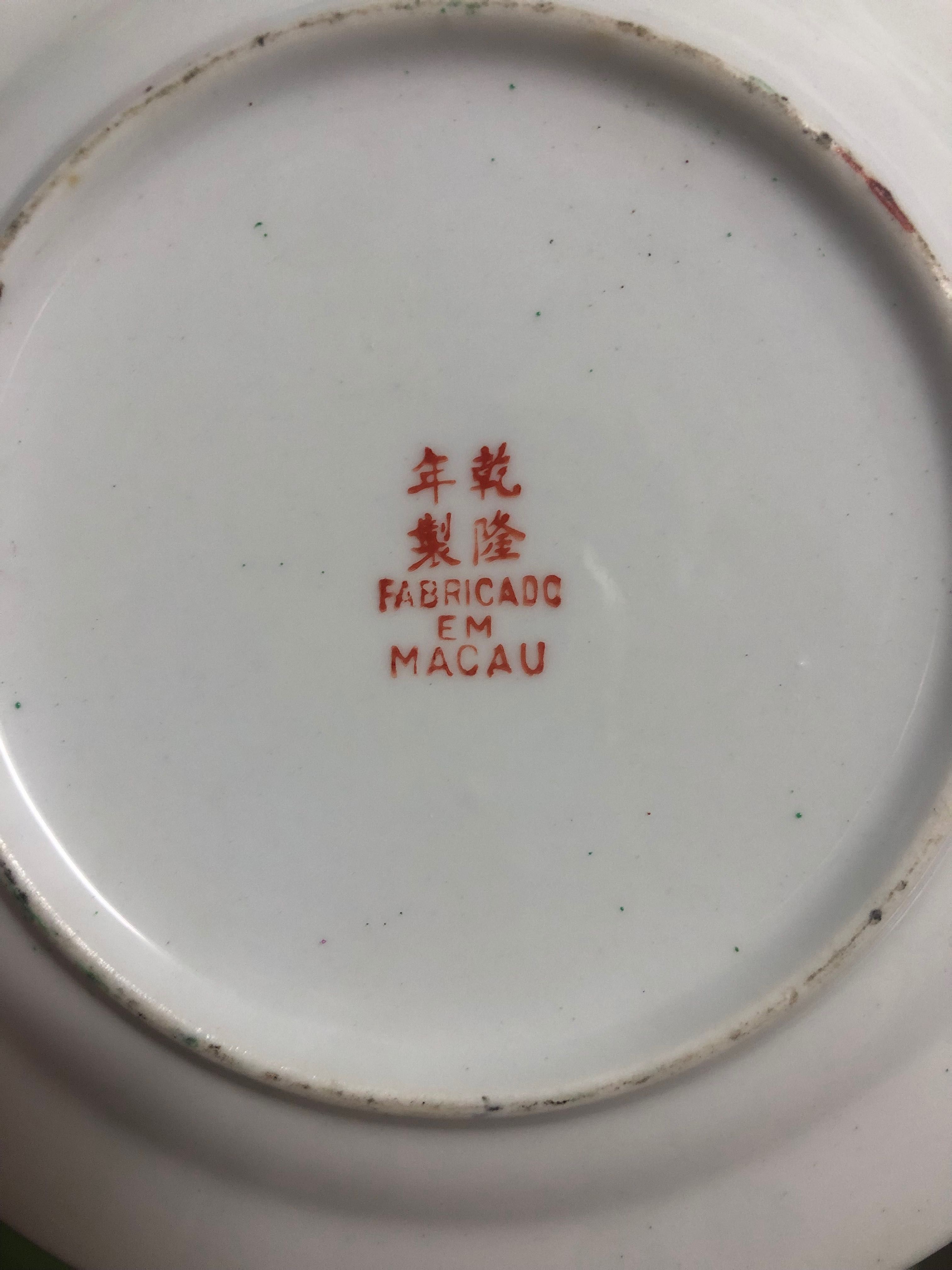 Conjunto de pratos feitos em macau