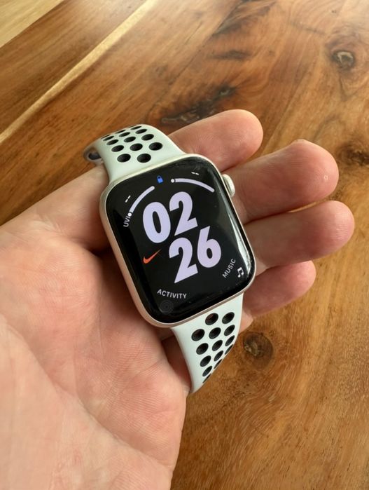 Apple Watch 7 White - Nike edition (жіночі)