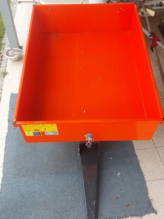 Przyczepa Husqvarna Profi do traktorów i riderów TR 350