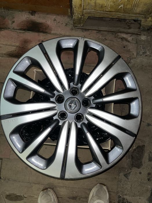 Ковпак renault scenic 4 r20